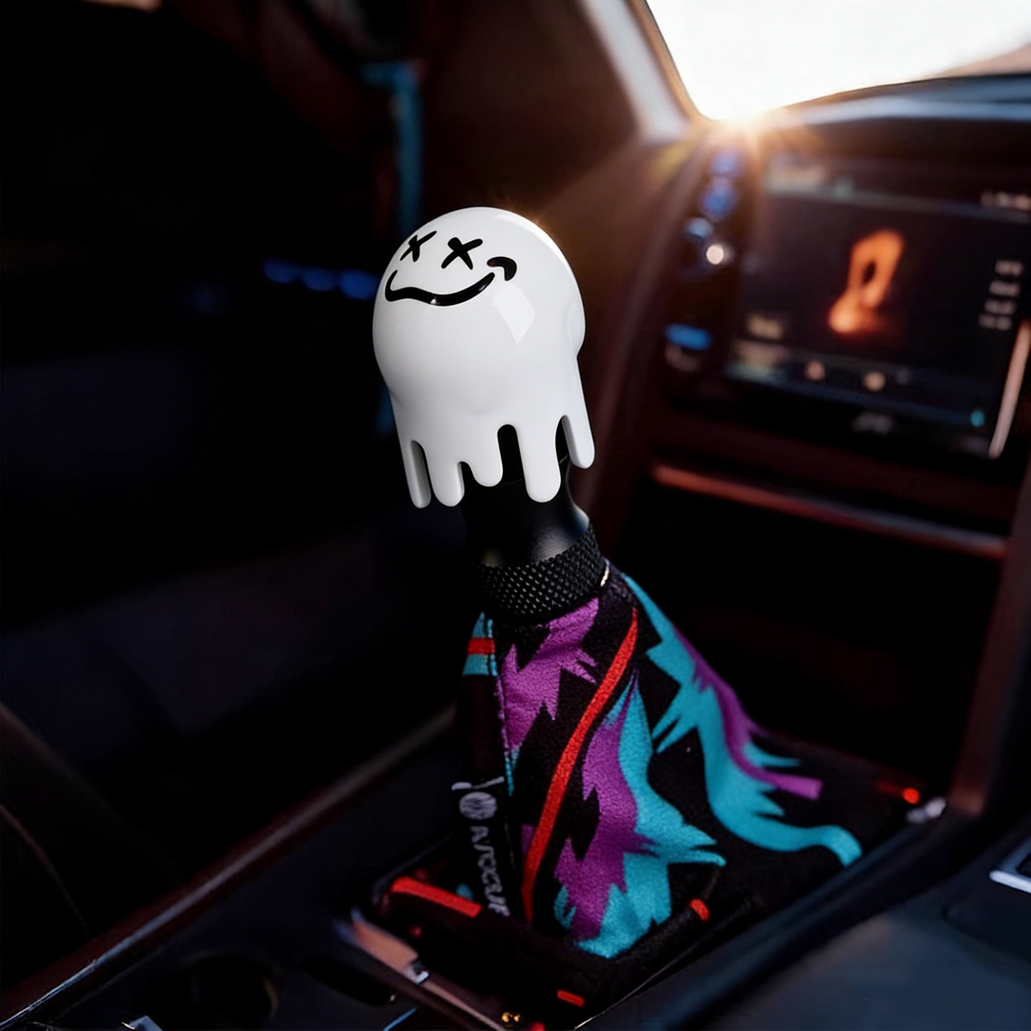 Universal Ghost Gear Shift Knob with 3 Threaded Adapters M8 M10 M12,Fits for Most Vehicles,Spooky Car Accessories Funny Gear Shifter Handle On Halloween