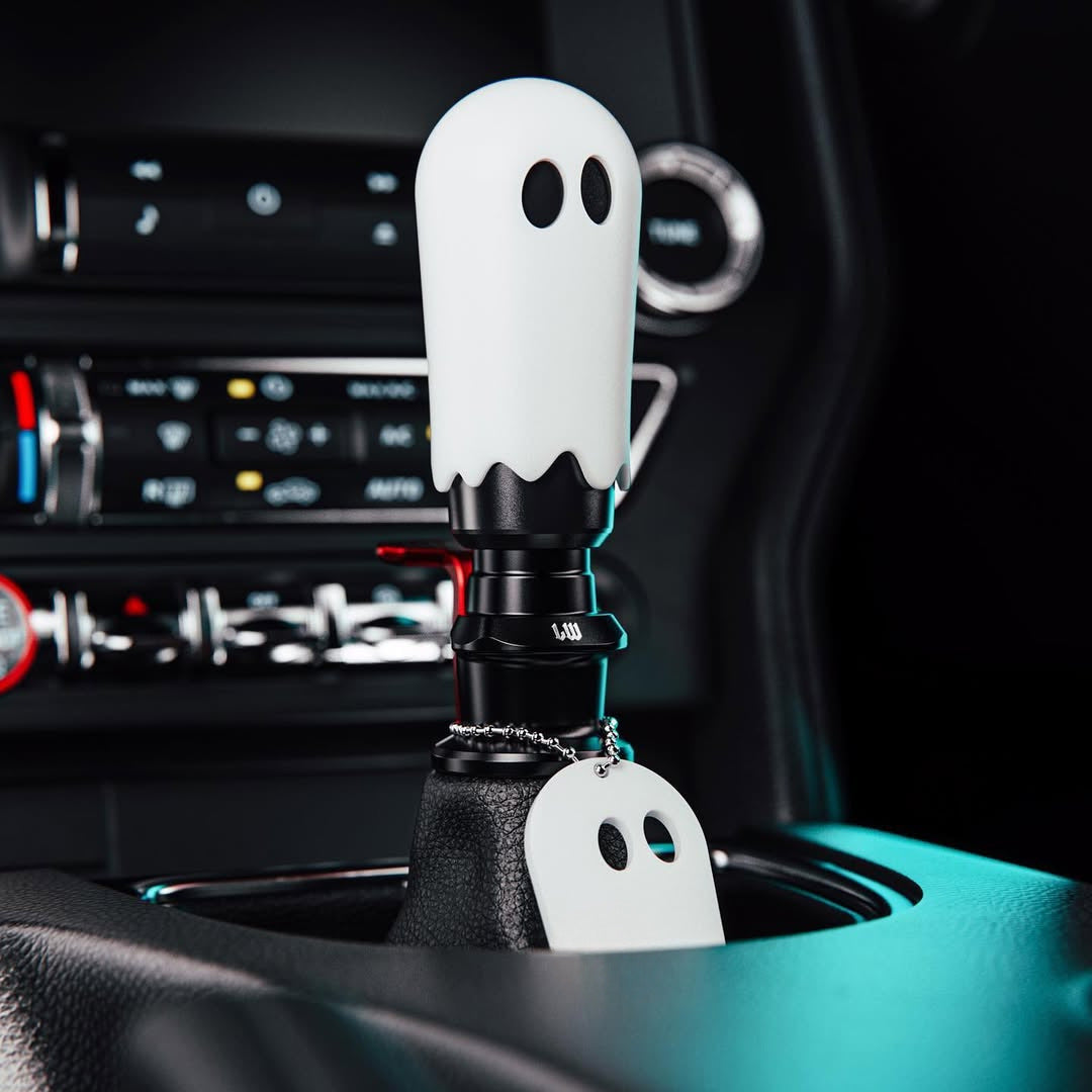Universal Ghost Gear Shift Knob with 3 Threaded Adapters M8 M10 M12,Fits for Most Vehicles,Spooky Car Accessories Funny Gear Shifter Handle On Halloween
